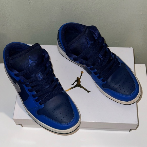 Air Jordan 1 Low 'Game Royal'- Size 8- Light Used- OG all- DM if interested